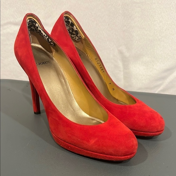 St. John Red Suede Pumps - Size 7 - Classic Platform High Heel Shoes - Picture 1 of 12